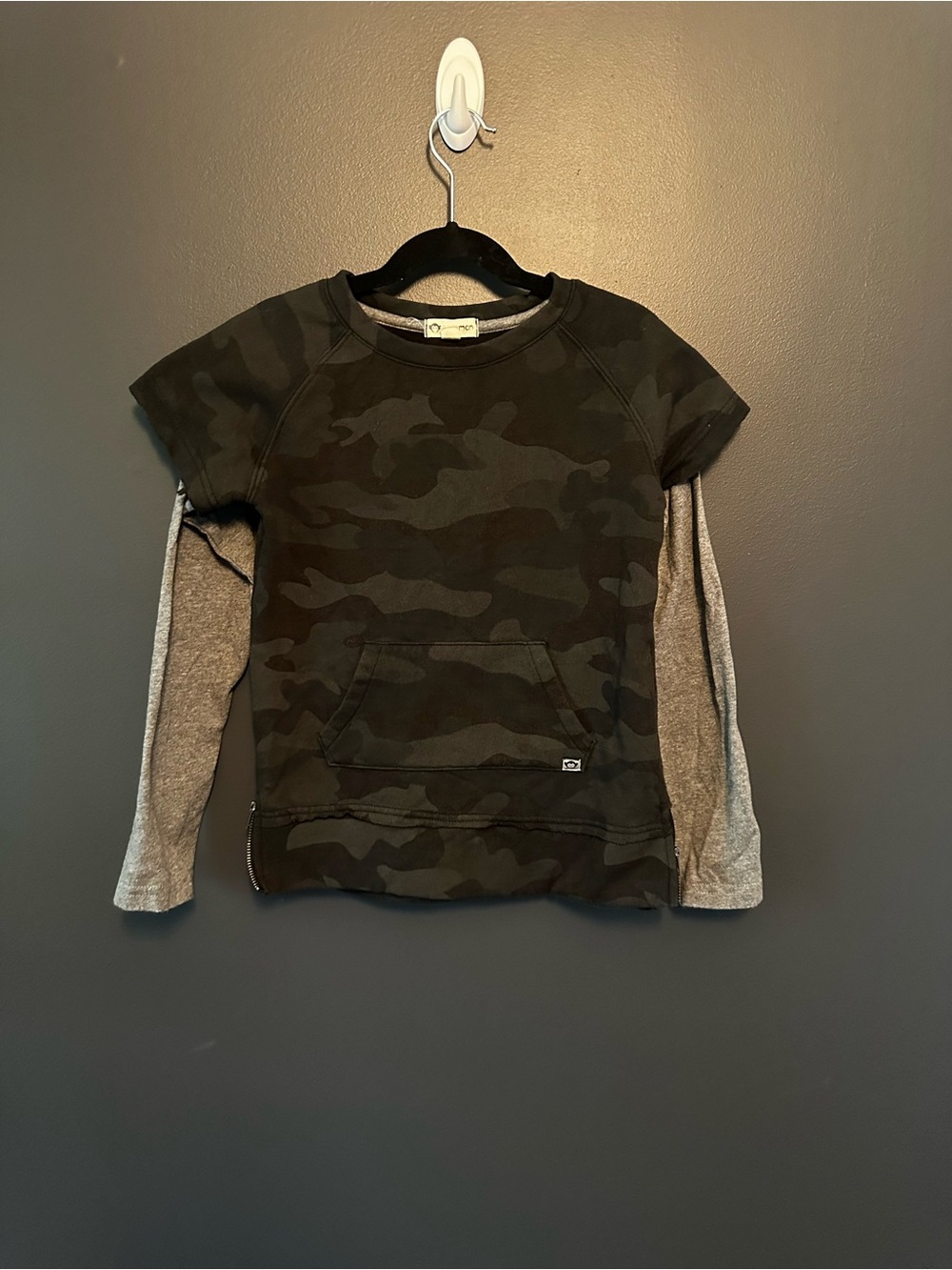 Appaman Boys Camo Layered-Look Pullover Long Sleeve Shirt NEVER WORN